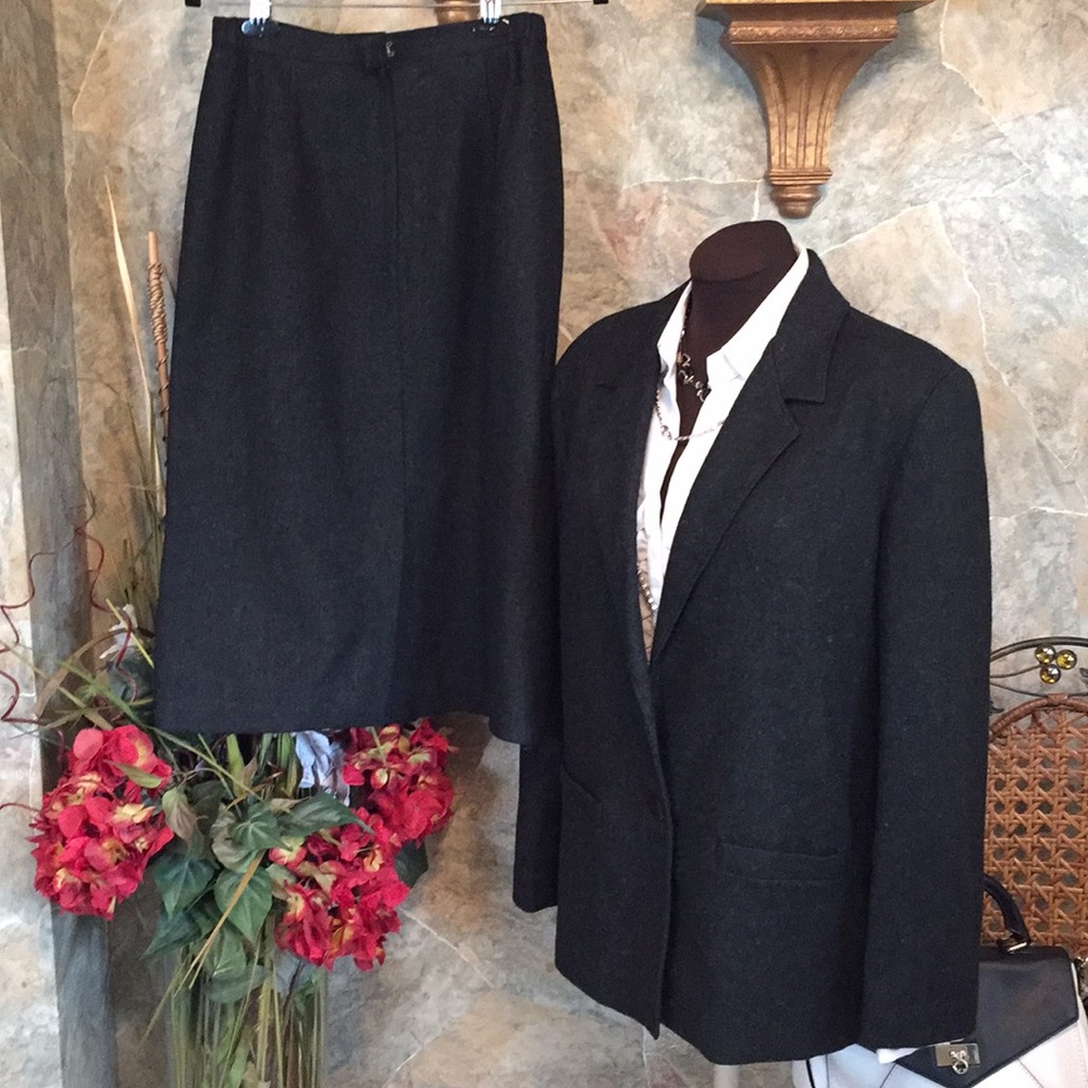 Emo🌹 two-piece Suit skirt jacket coat  blazer.
